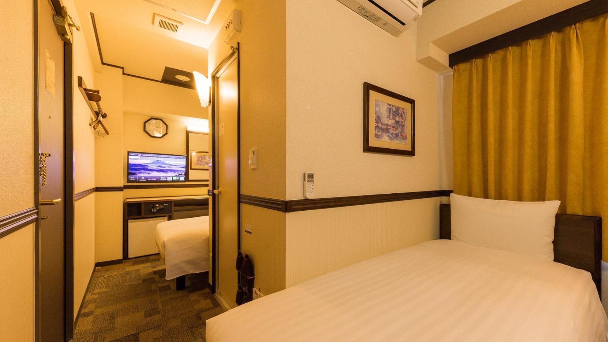 Toyoko Inn Osaka Shinsaibashi Nishi Room photo
