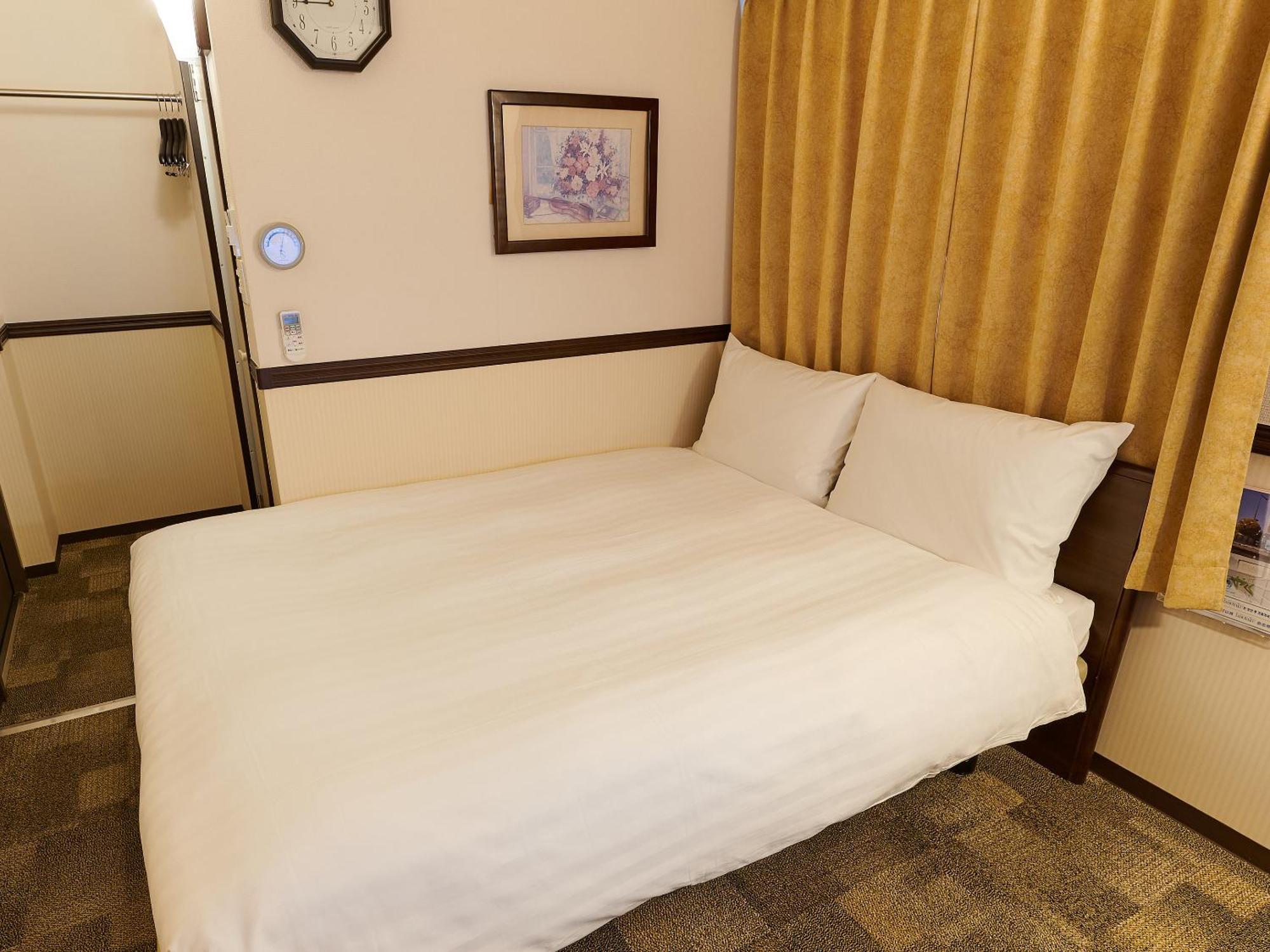 Toyoko Inn Osaka Shinsaibashi Nishi Room photo